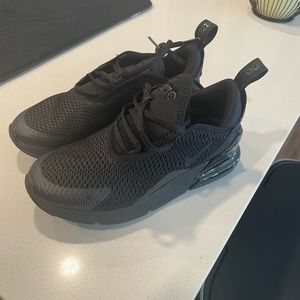 Nike Air Max 270 size 1.5Y